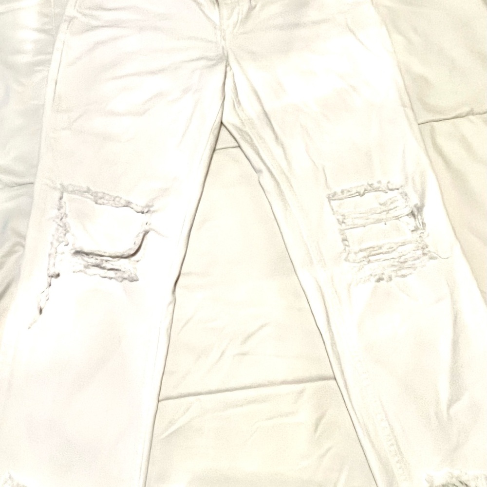 We The Free White‎ Distressed Boyfriend Jeans